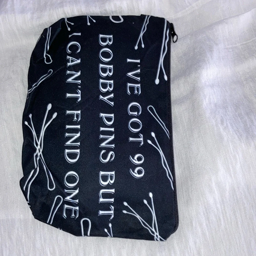 Cosmetic Case NWOT Make up Pouch Unbranded Black & White - Picture 2 of 15